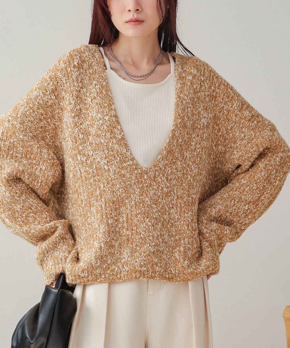 lame mix yarn deep key neck knit