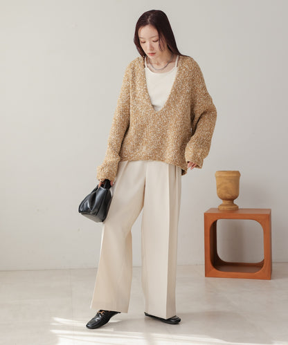 lame mix yarn deep key neck knit