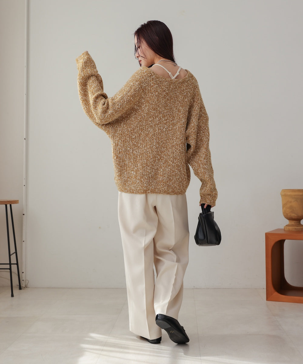 lame mix yarn deep key neck knit