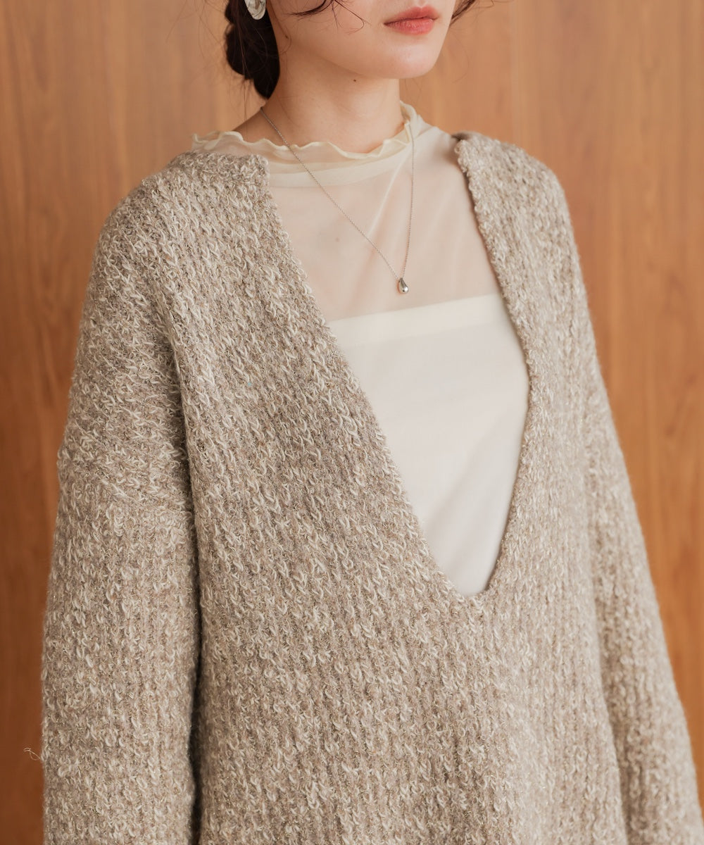 lame mix yarn deep key neck knit