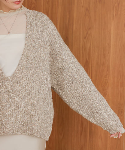 lame mix yarn deep key neck knit