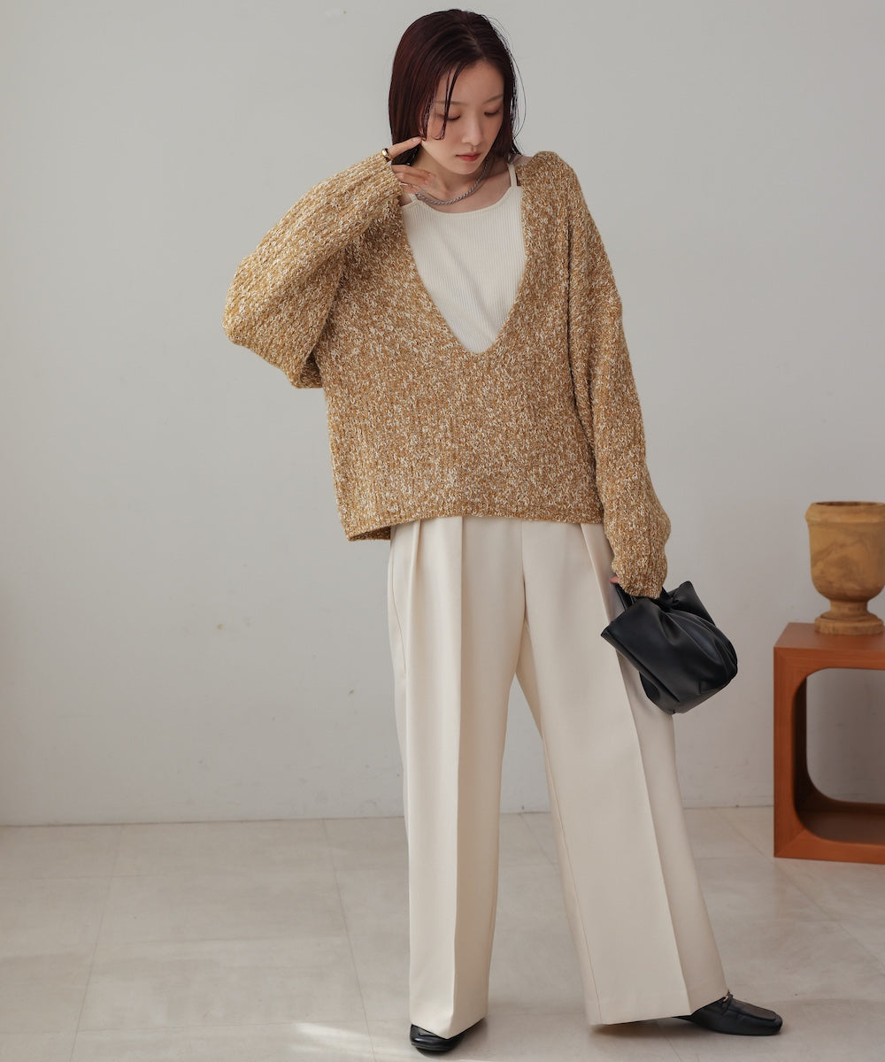 lame mix yarn deep key neck knit