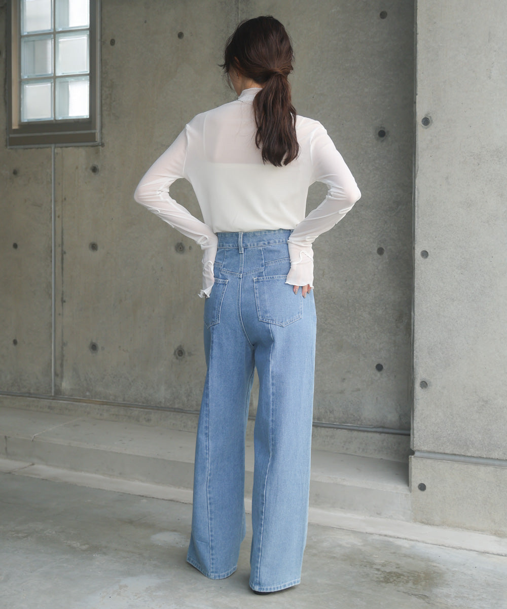 コード刺繍ハイネックプルオーバー