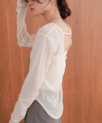 ホックデザインプルオーバー