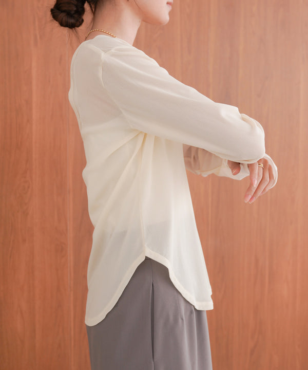 ホックデザインプルオーバー