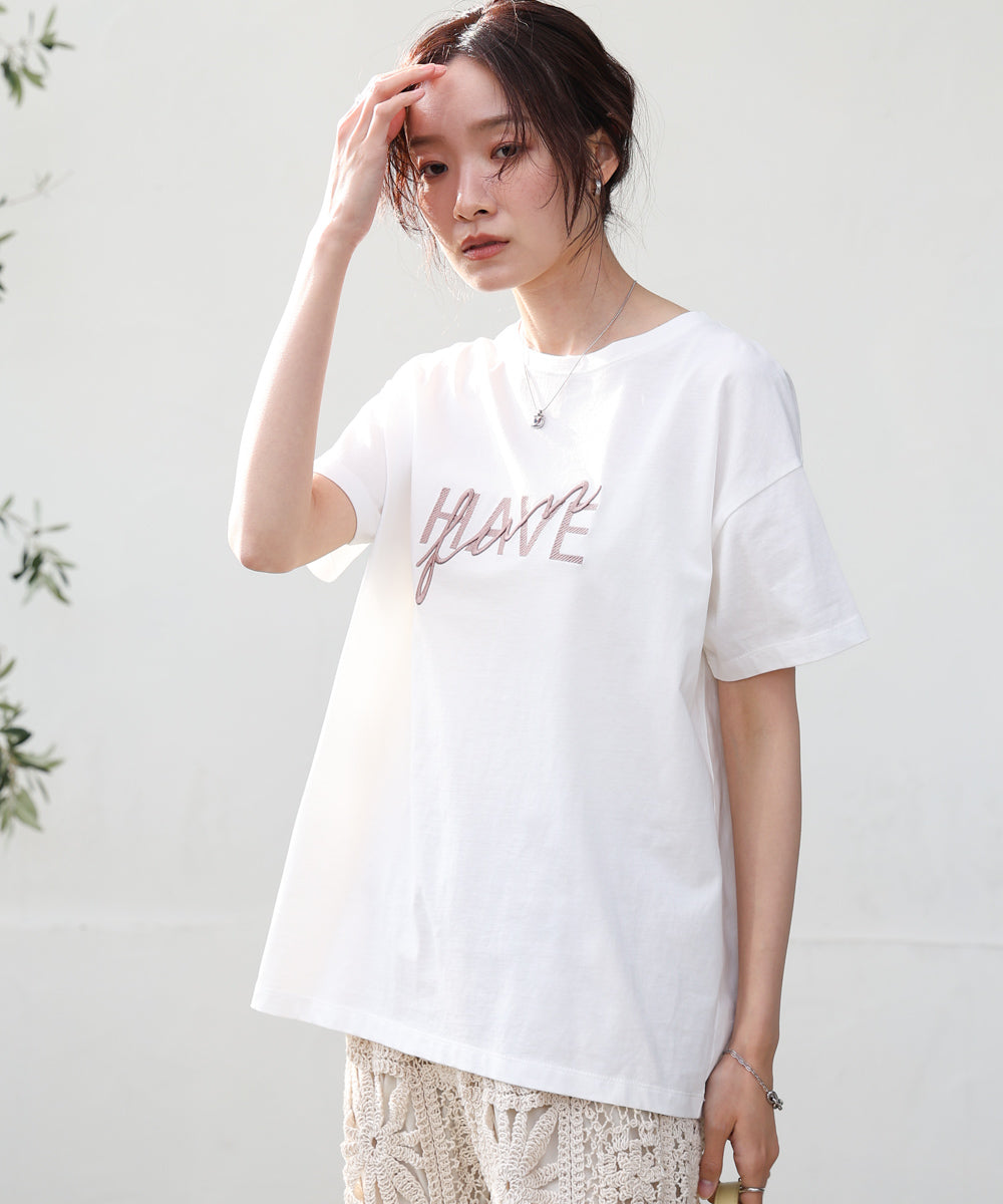 ロゴ刺繍デザインＴシャツ