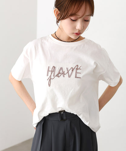 ロゴ刺繍デザインＴシャツ