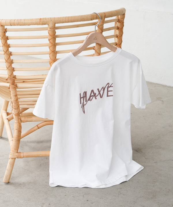 ロゴ刺繍デザインＴシャツ