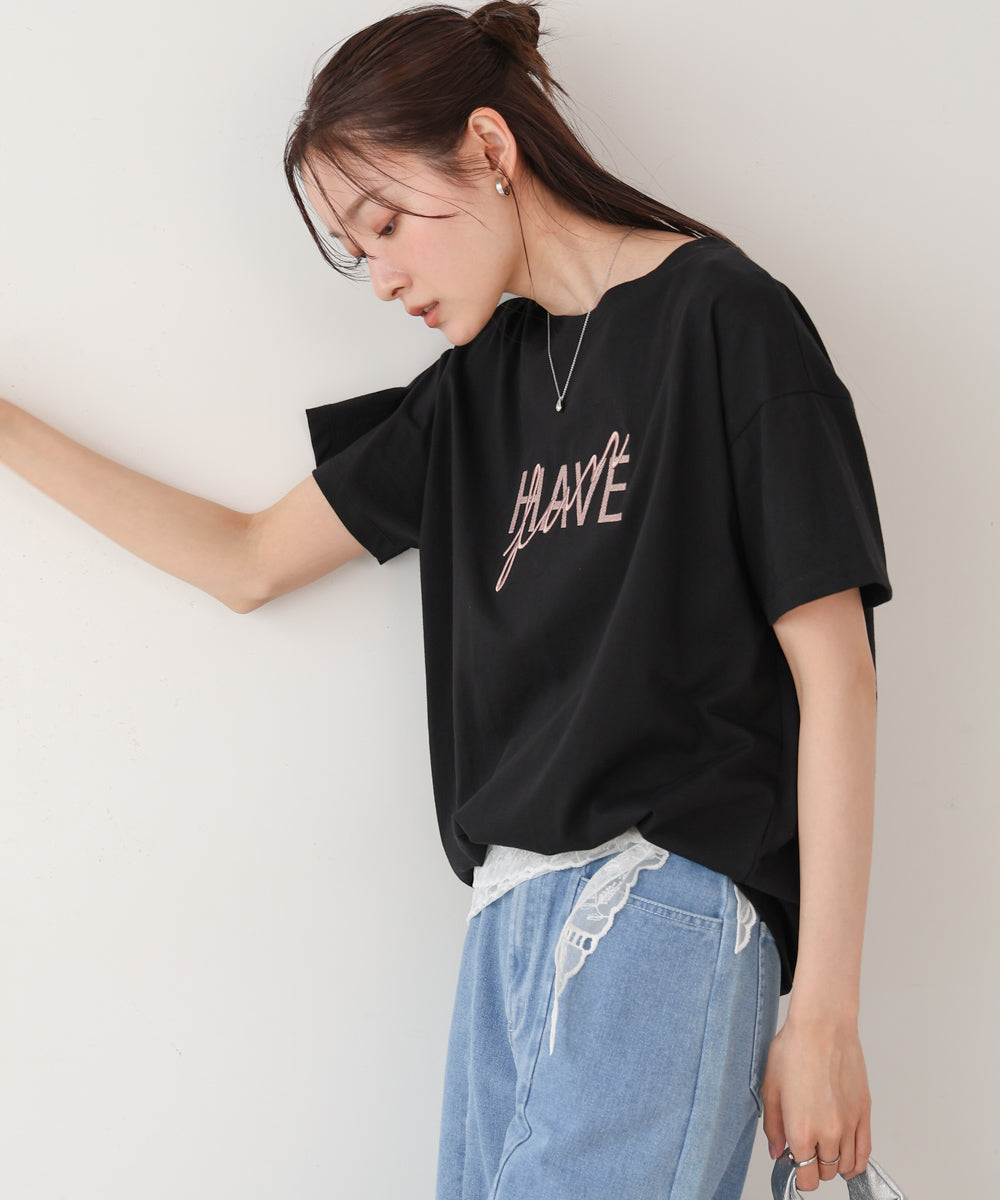 ロゴ刺繍デザインＴシャツ