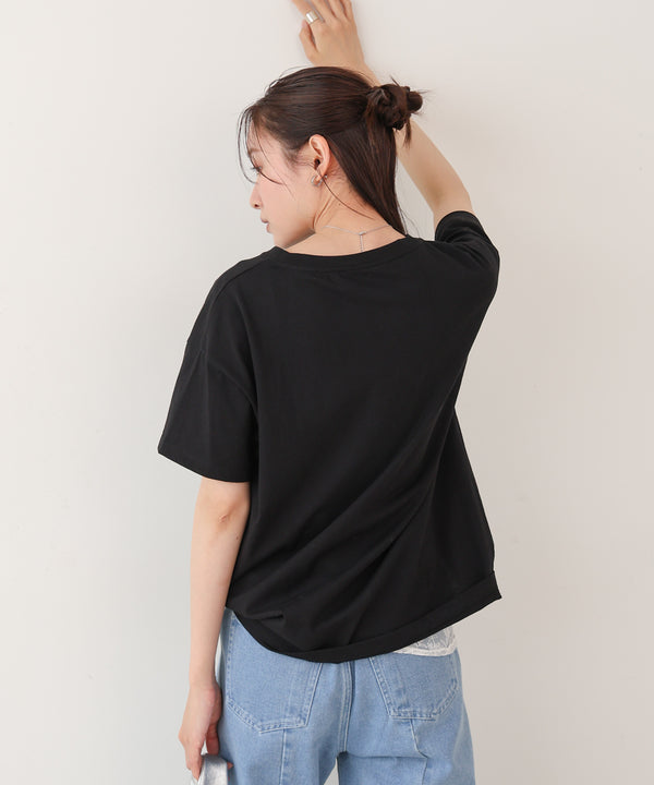 ロゴ刺繍デザインＴシャツ