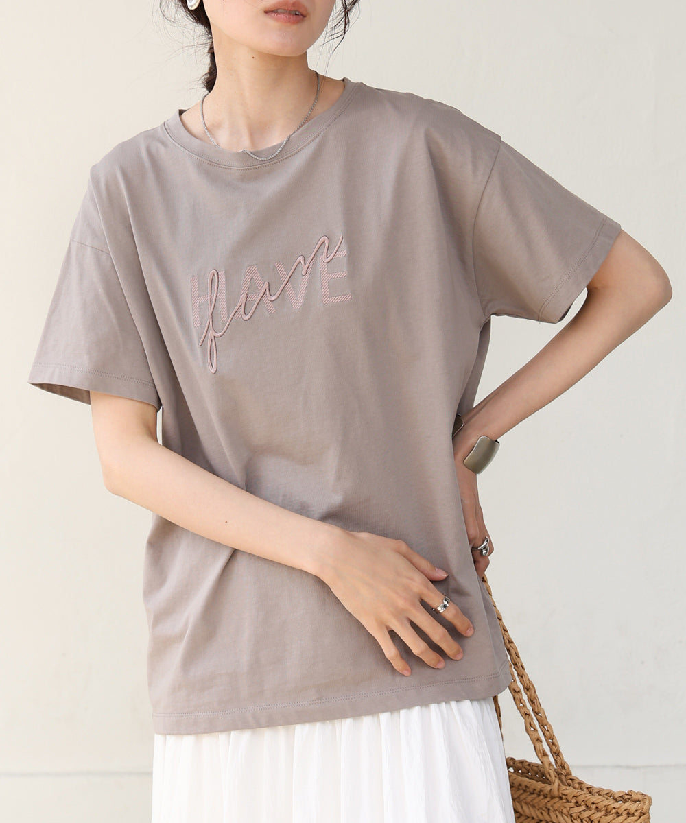 ロゴ刺繍デザインＴシャツ