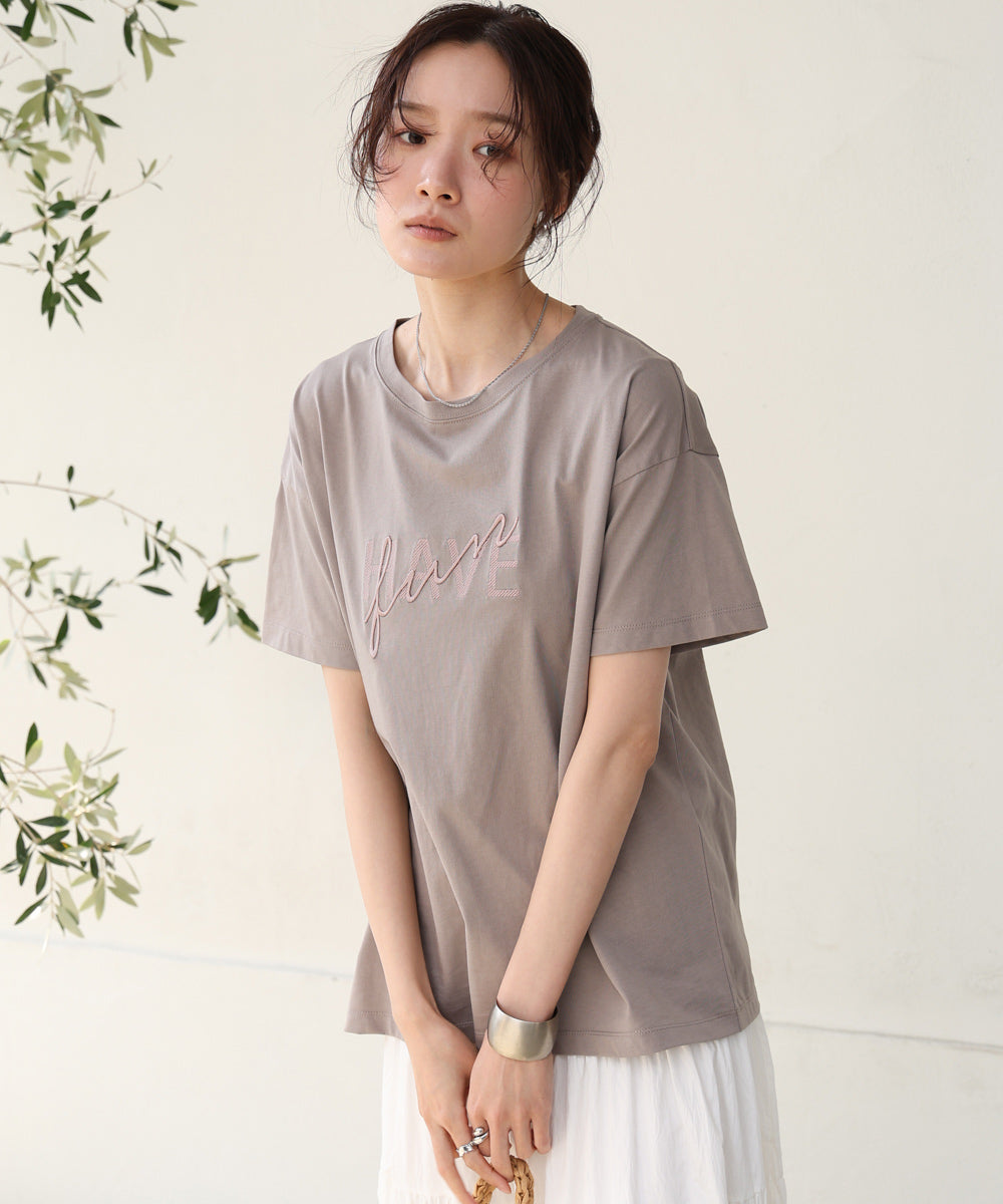 ロゴ刺繍デザインＴシャツ