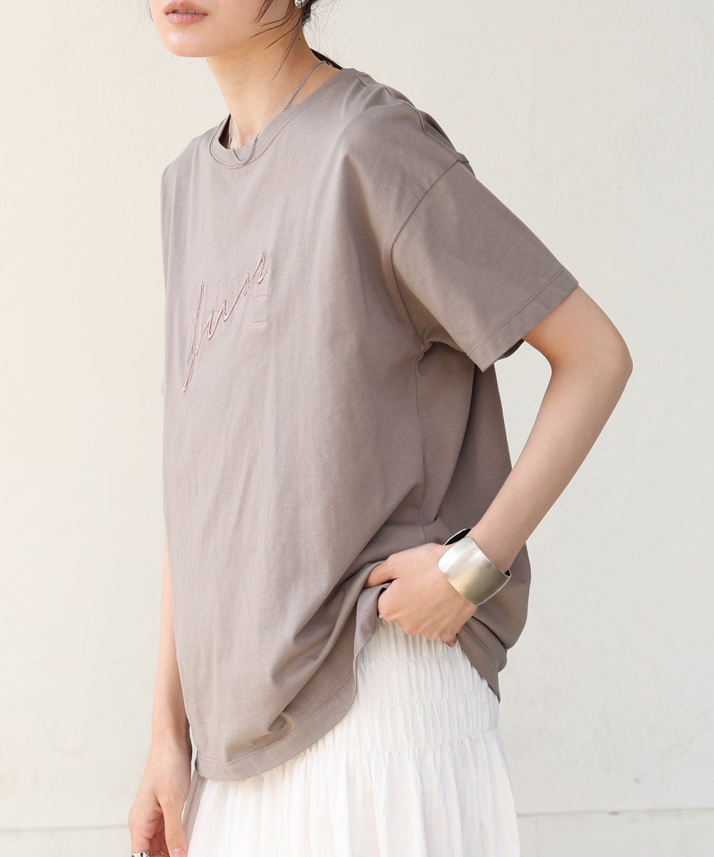 ロゴ刺繍デザインＴシャツ