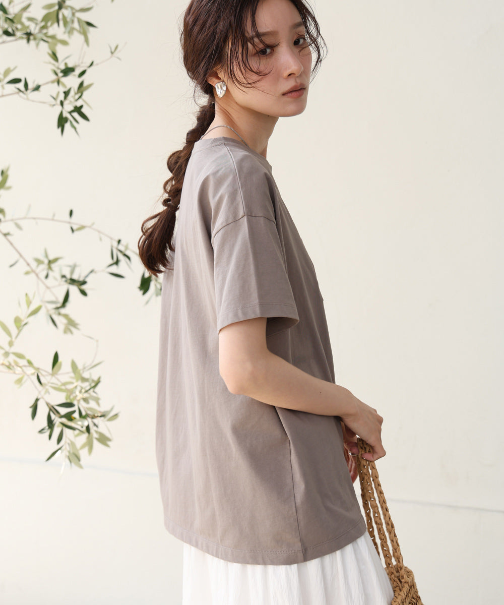 ロゴ刺繍デザインＴシャツ