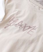 ロゴ刺繍デザインＴシャツ