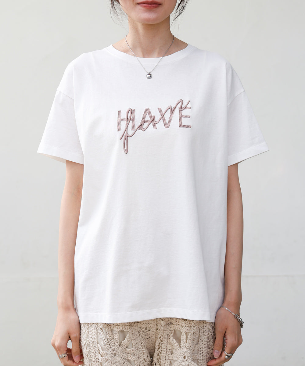 ロゴ刺繍デザインＴシャツ