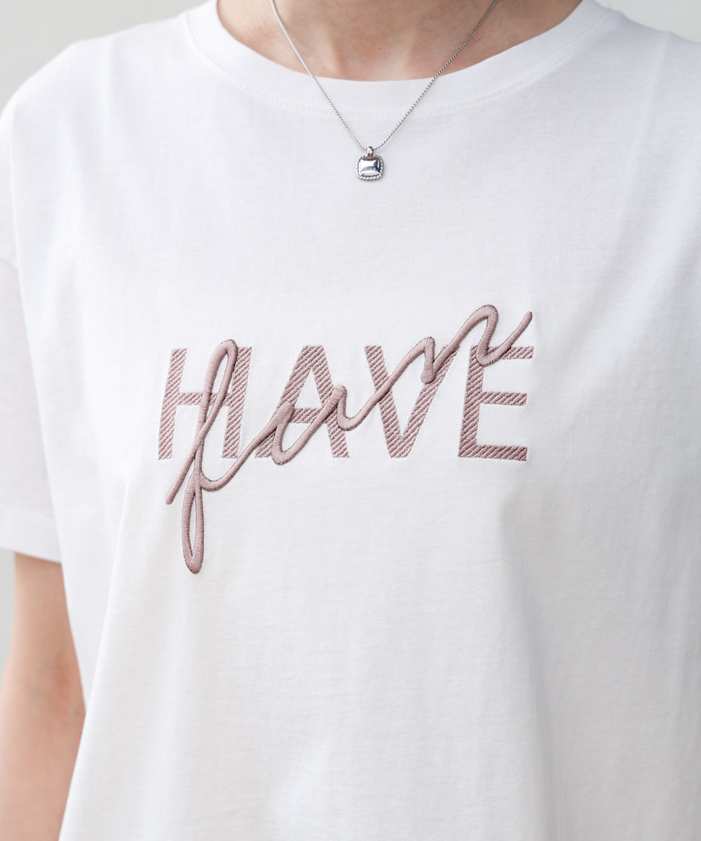 ロゴ刺繍デザインＴシャツ