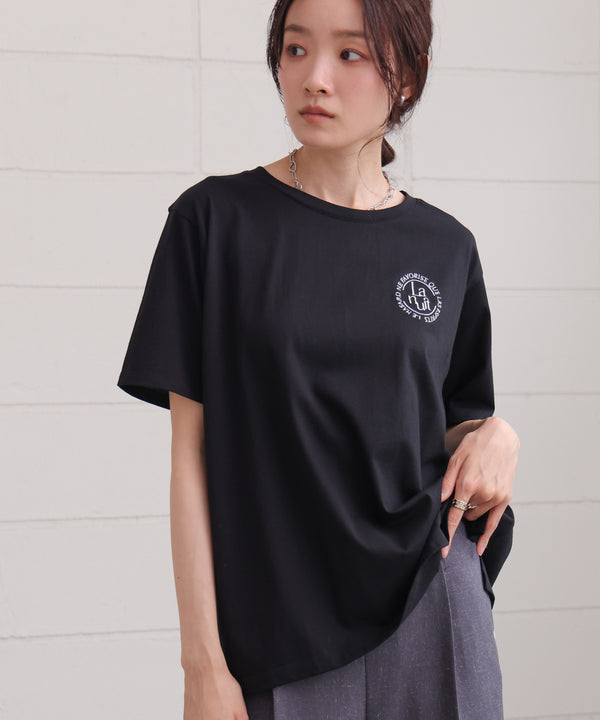 バックロゴ刺繍Ｔシャツ