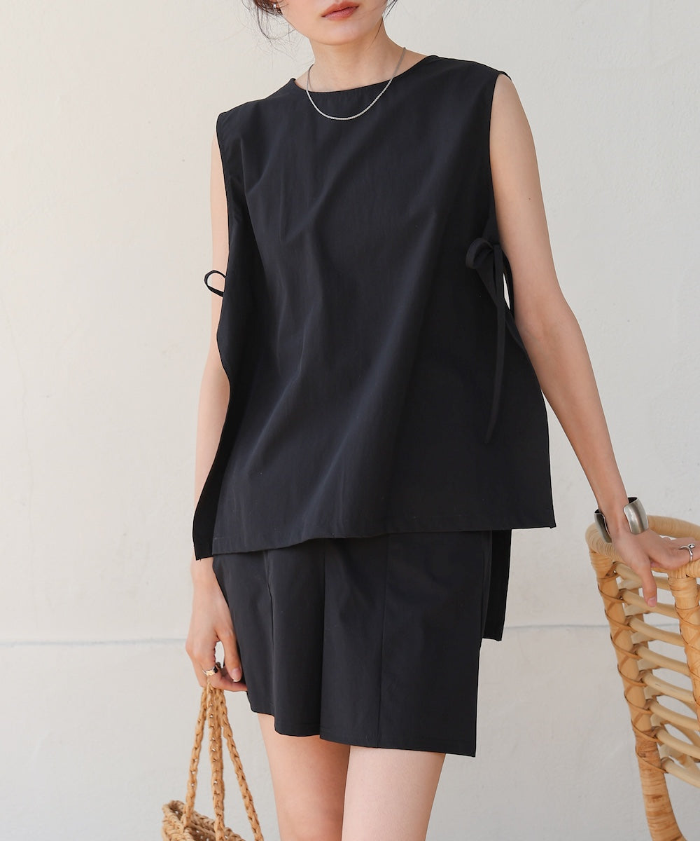 ノースリーブサイドリボンラッシュガード