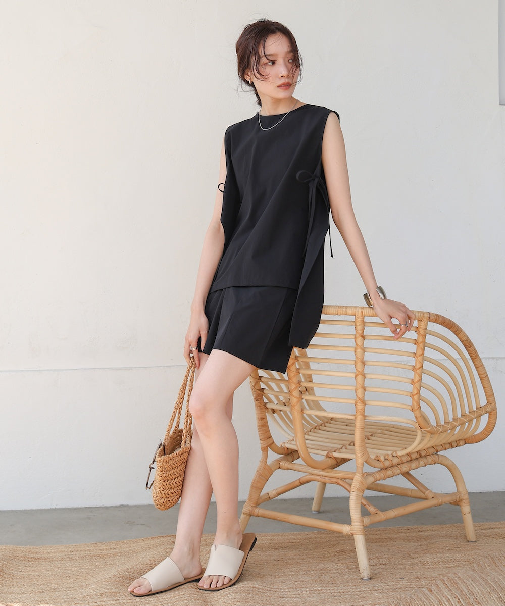 ノースリーブサイドリボンラッシュガード