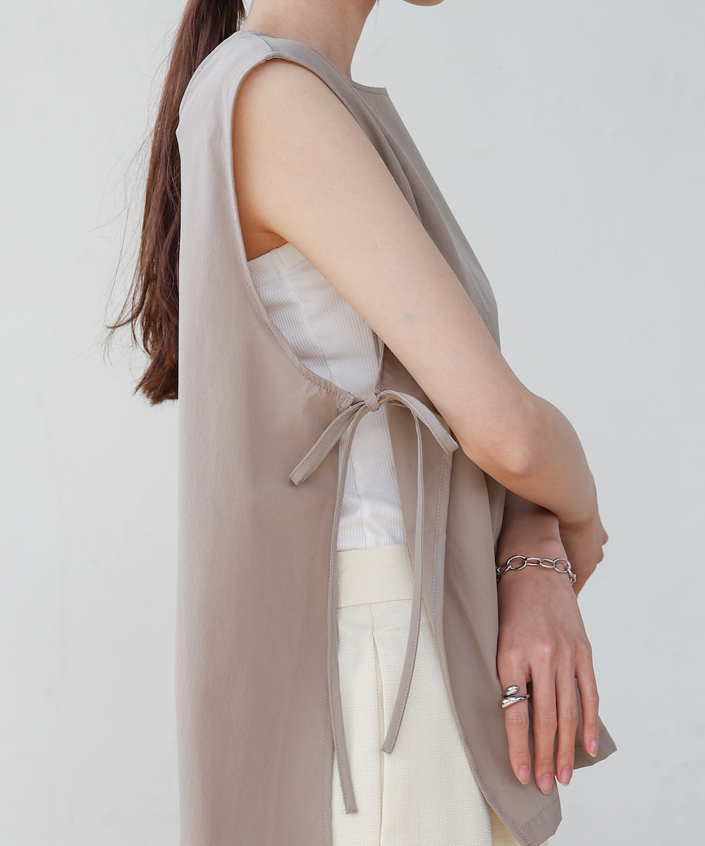 ノースリーブサイドリボンラッシュガード