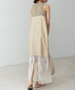 シワ加工サテンチュールレース切替キャミワンピース