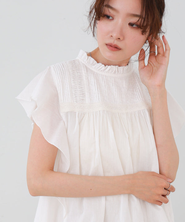 キャンブリックボイル　ピンタックフリルブラウス