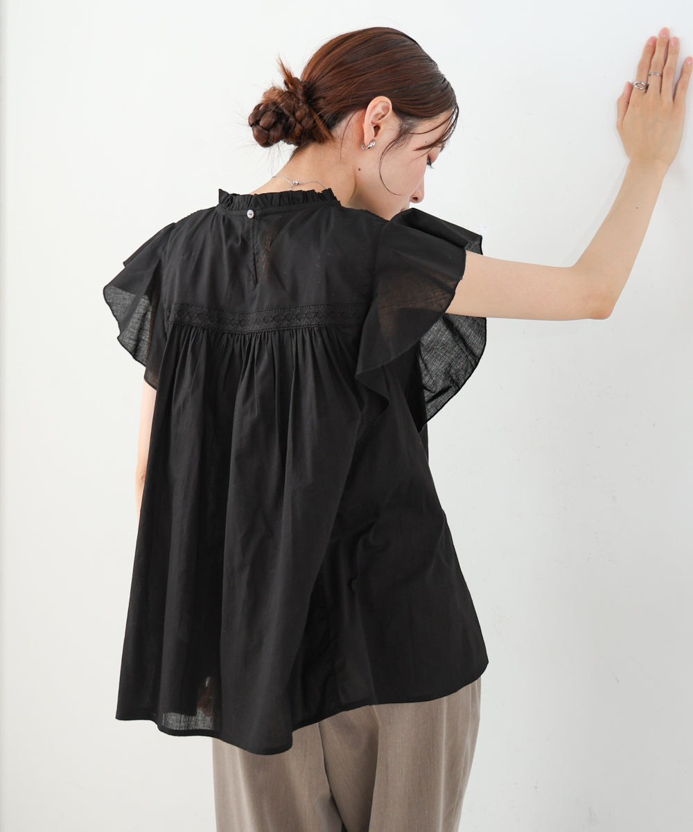 キャンブリックボイル　ピンタックフリルブラウス