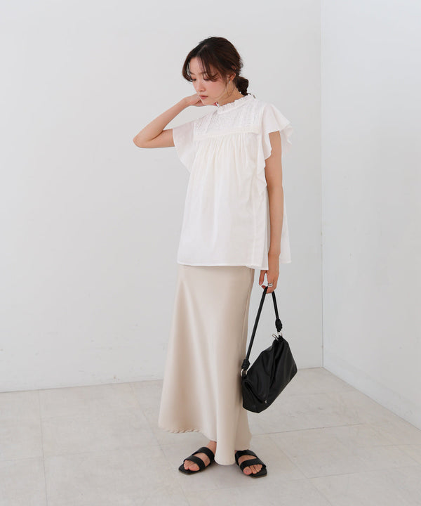 キャンブリックボイル　ピンタックフリルブラウス