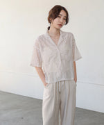 レースブラウス