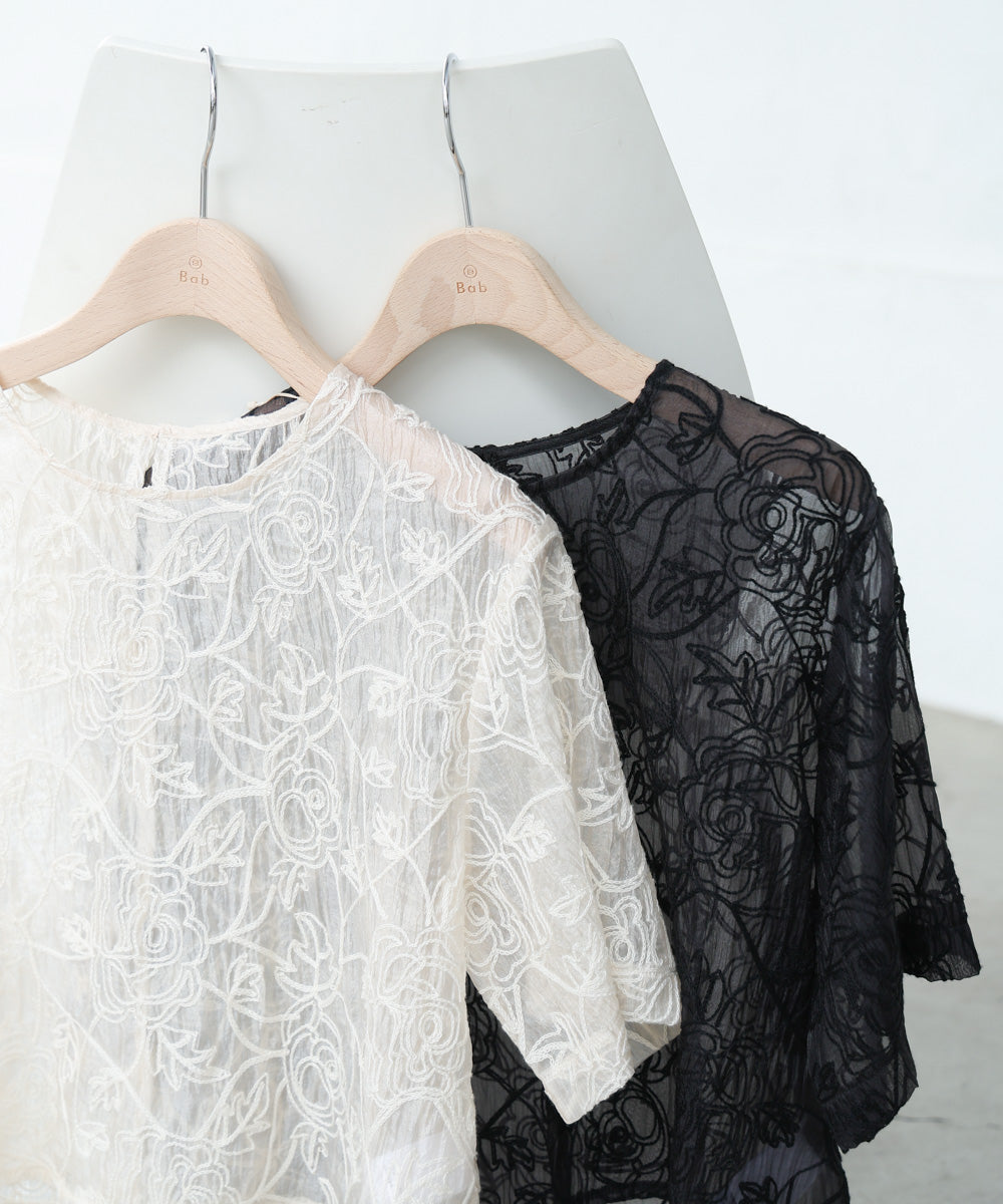 コード刺繍オーガンジーブラウス