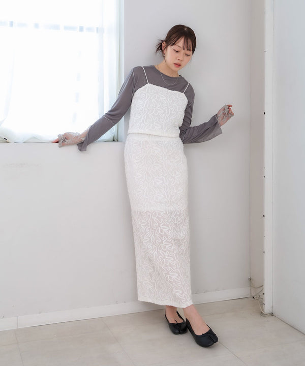 コード刺繍ベロアビスチェ