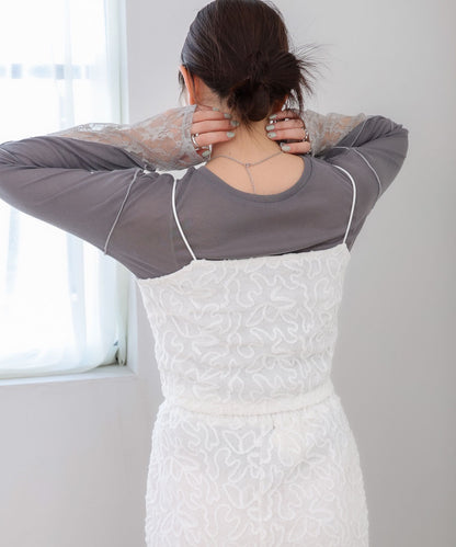 コード刺繍ベロアビスチェ