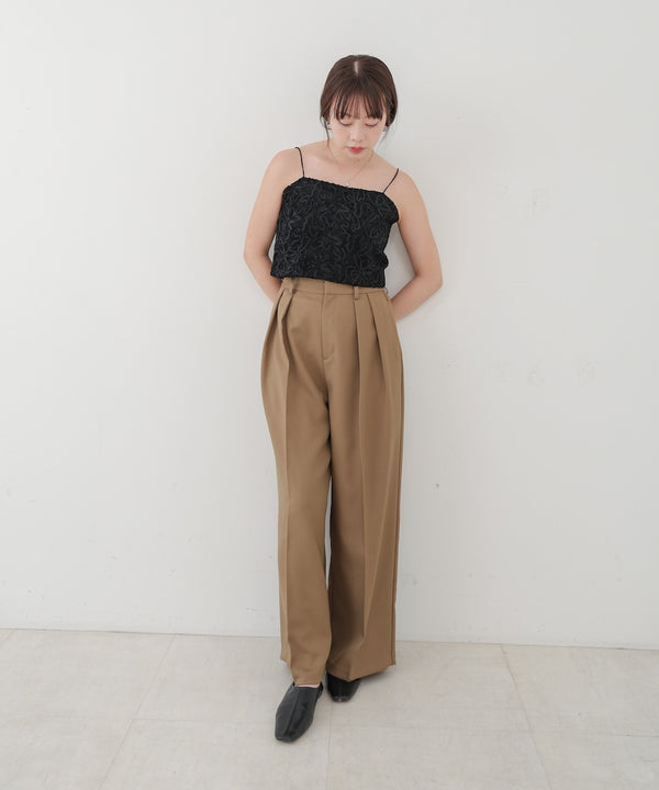 コード刺繍ベロアビスチェ