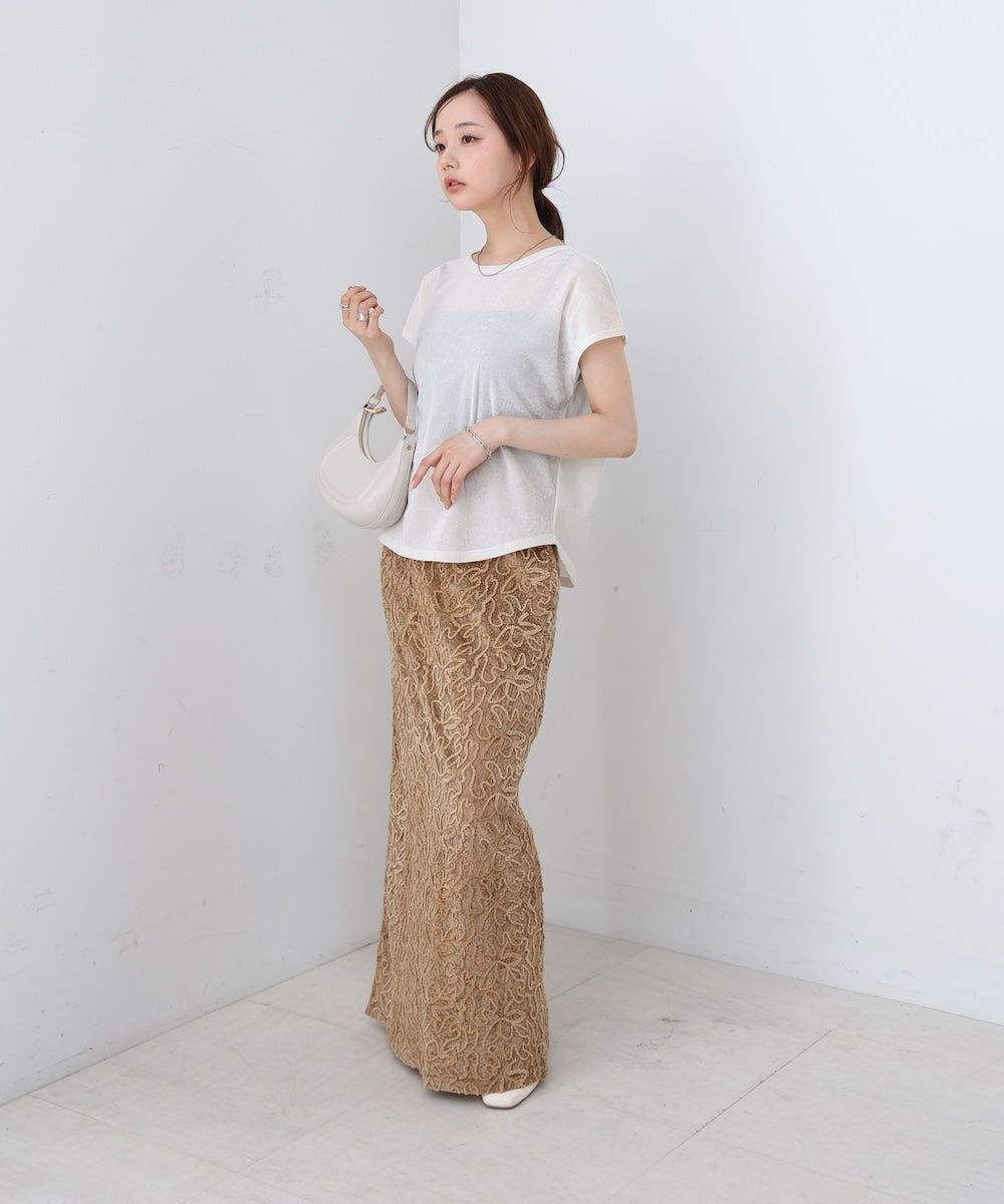 コード刺繍ベロアスカート