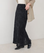 コード刺繍ベロアスカート