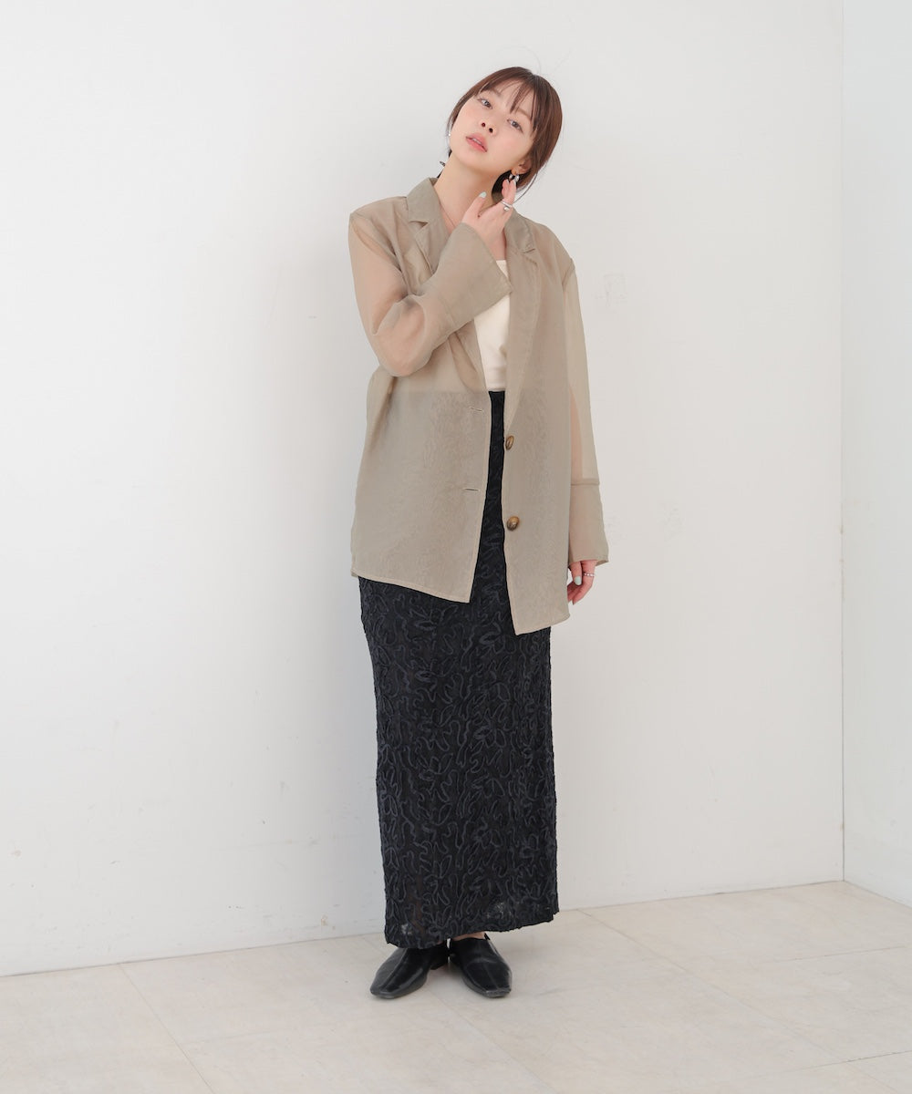 コード刺繍ベロアスカート