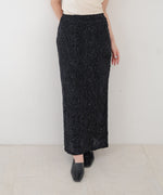 コード刺繍ベロアスカート