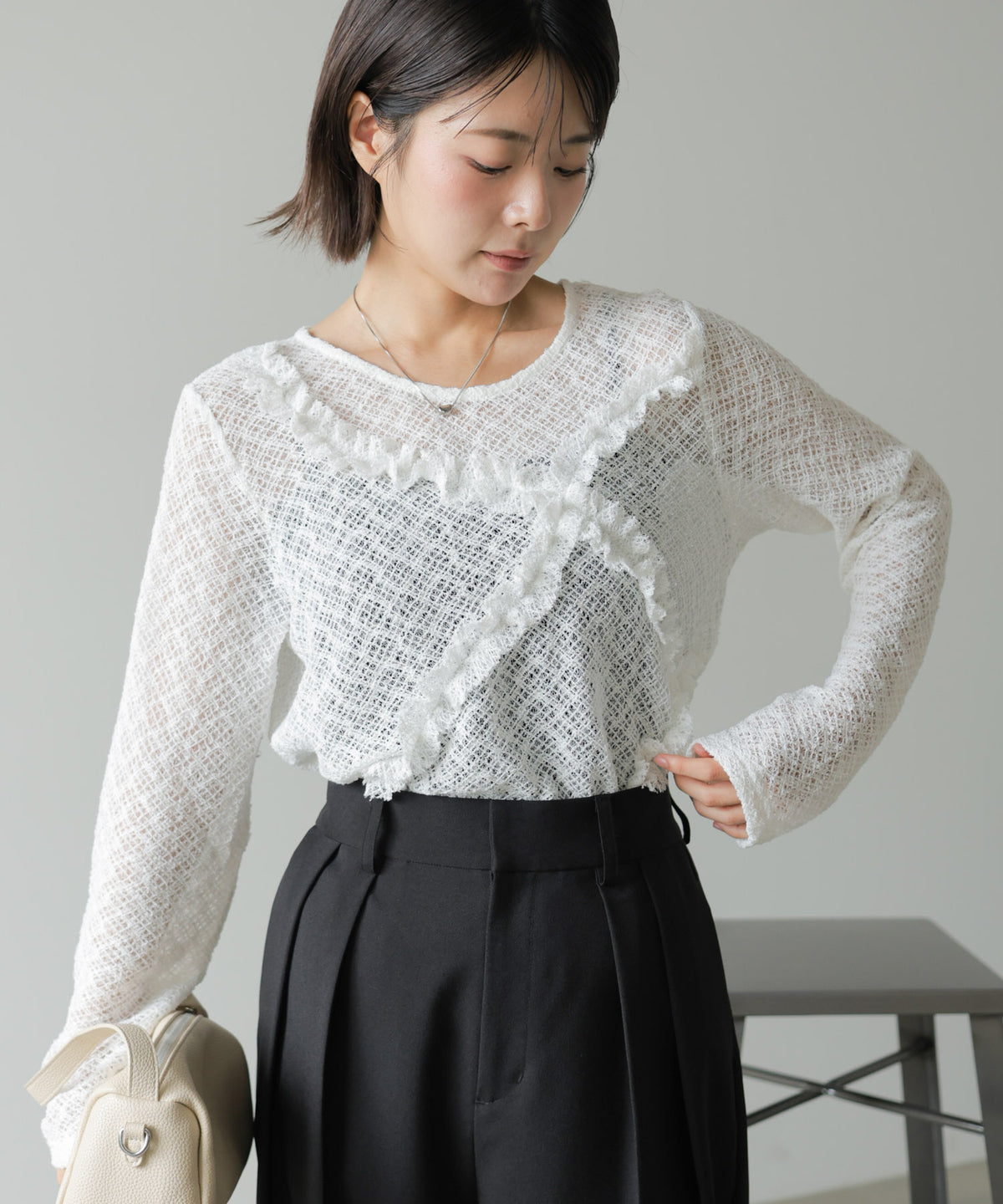 レースフリルシアーロングＴシャツ