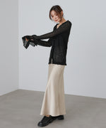 タイトシルエットフリルカーデ