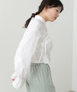 シャーリングリボンショートブラウス