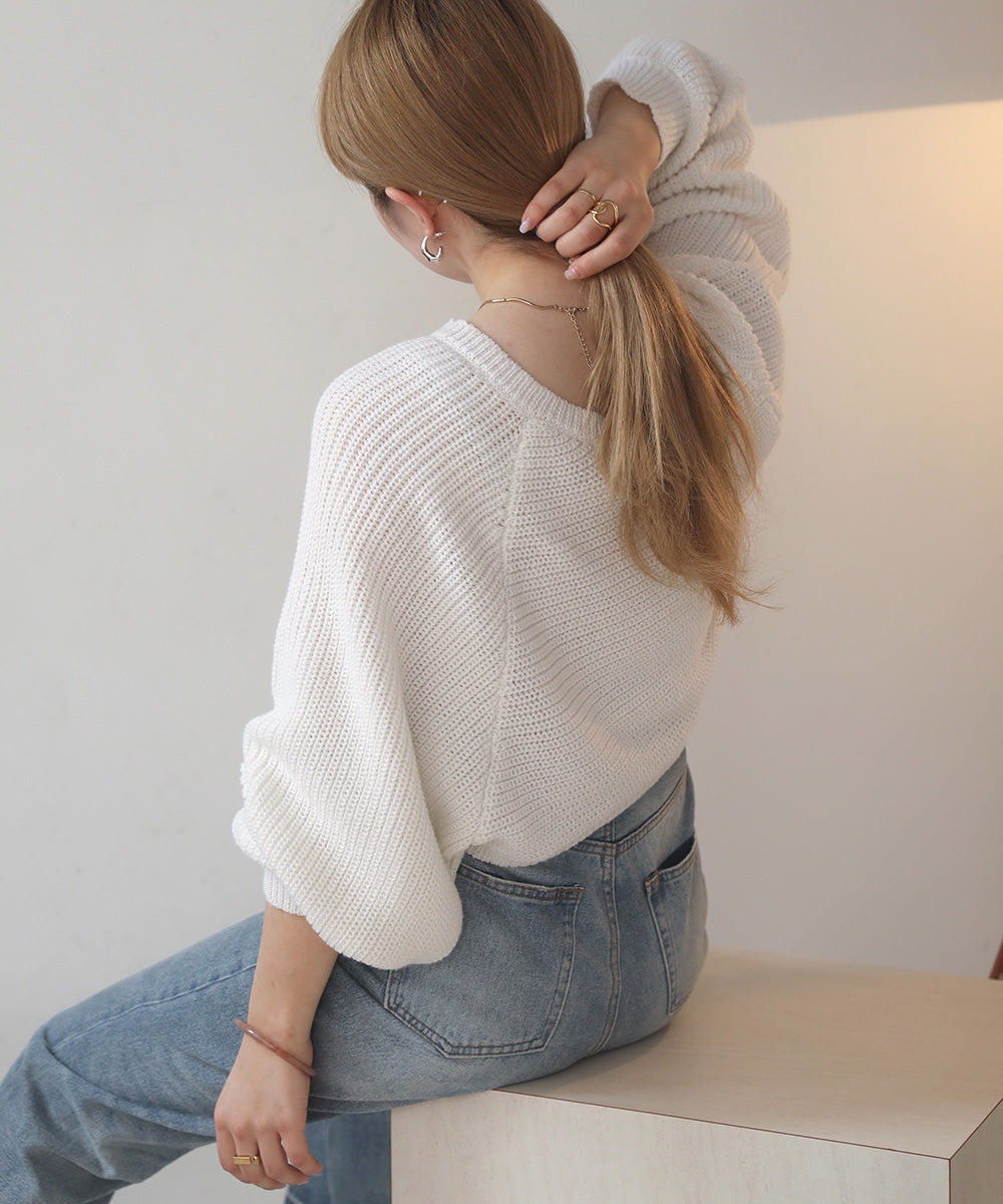 SHORT BACK SLIT KNIT