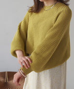 SHORT BACK SLIT KNIT