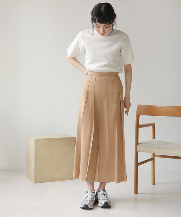 LONG PLEATED SKIRT