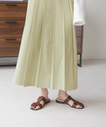 LONG PLEATED SKIRT