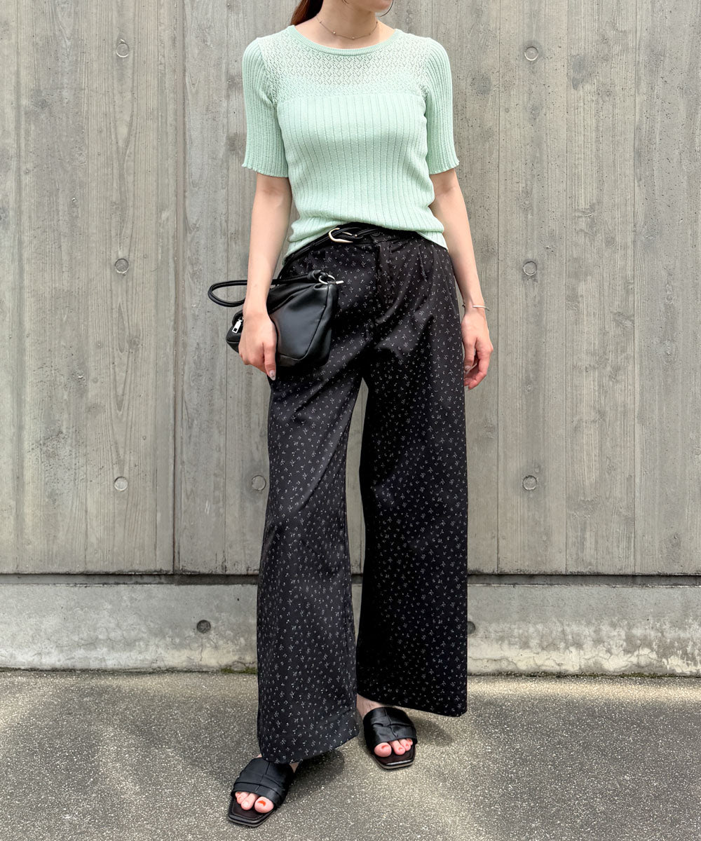 小花柄パンツ