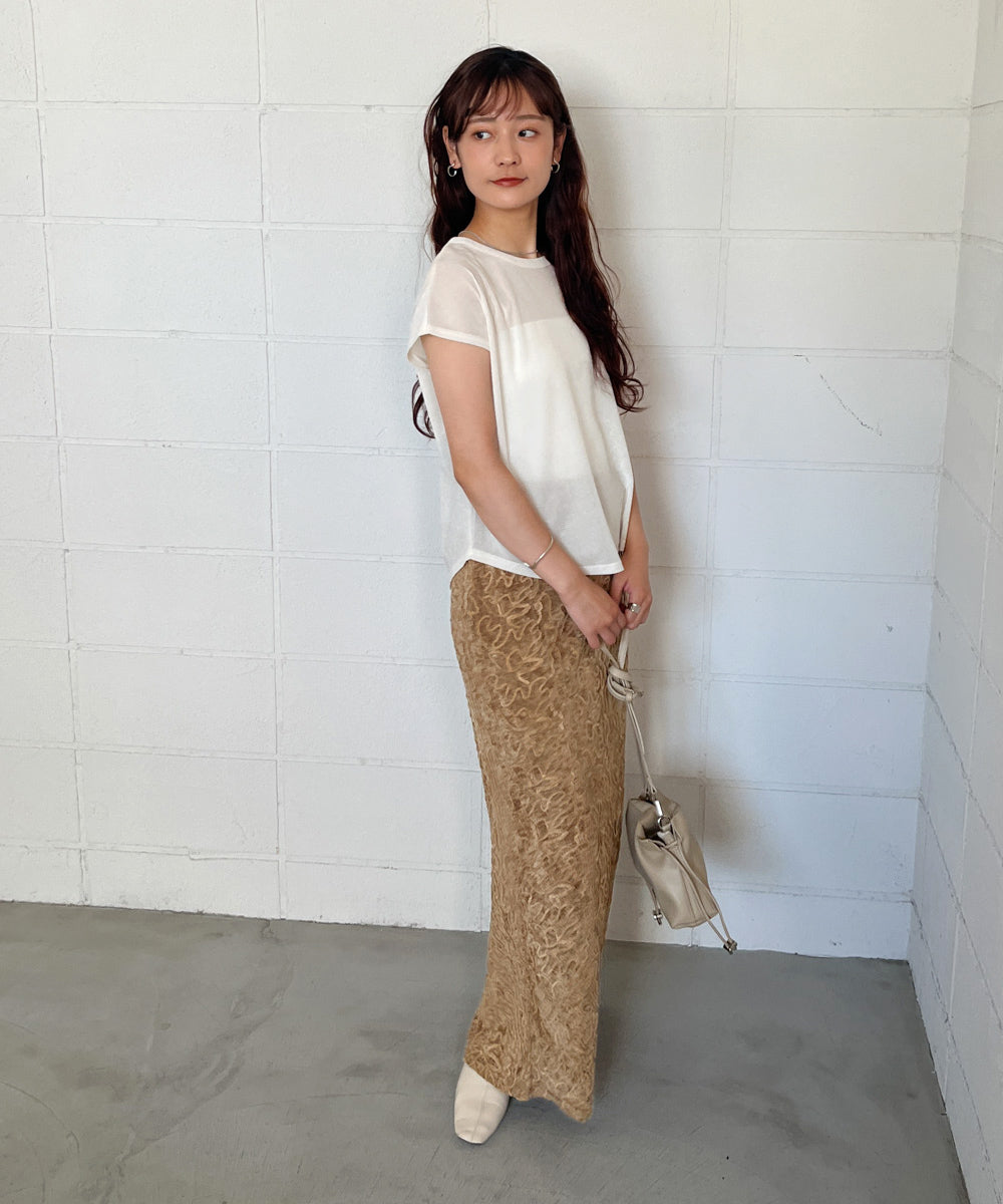 コード刺繍ベロアスカート