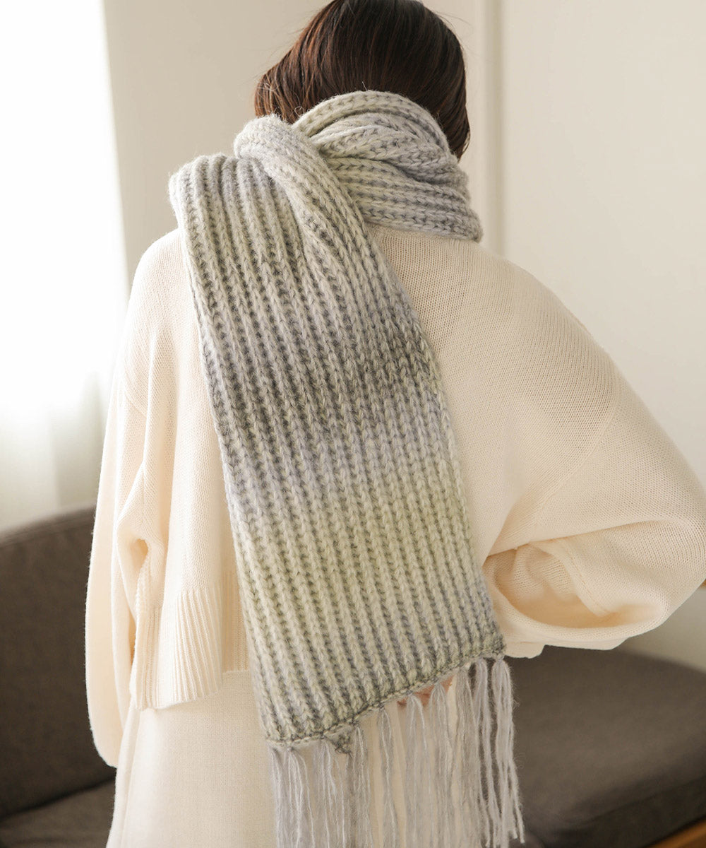 GRADATION KNIT VOLUME SCARF