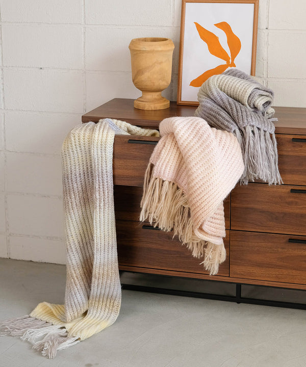 GRADATION KNIT VOLUME SCARF