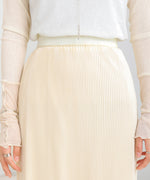 REVERSIBLE SHEER PLEATED SKIRT